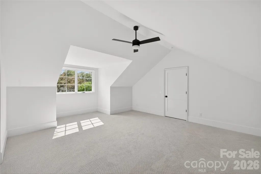 914 Edinburgh Lane Charlotte NC 28209