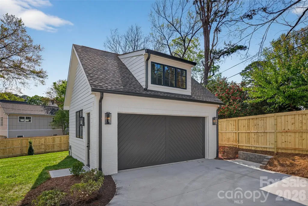 914 Edinburgh Lane Charlotte NC 28209