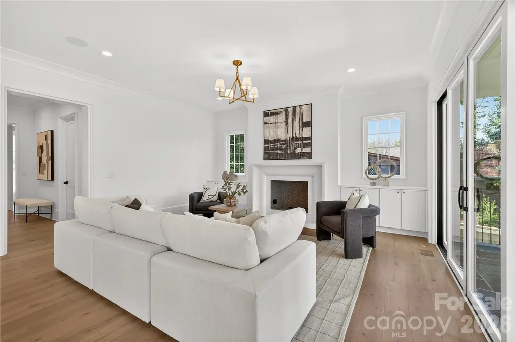 914 Edinburgh Lane Charlotte NC 28209