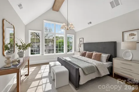 914 Edinburgh Lane Charlotte NC 28209