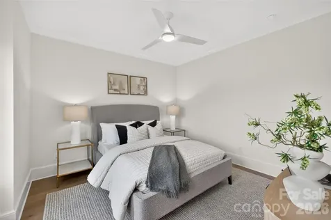 914 Edinburgh Lane Charlotte NC 28209