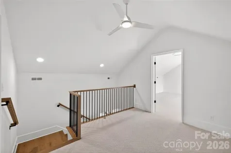 914 Edinburgh Lane Charlotte NC 28209