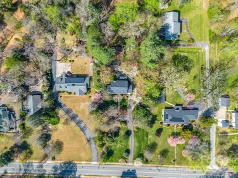 527 N Main Street Rutherfordton NC 28139
