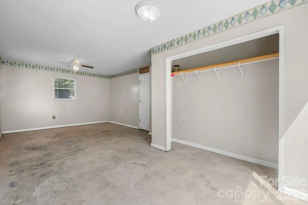5208 W Piedmont Circle Conover NC 28613