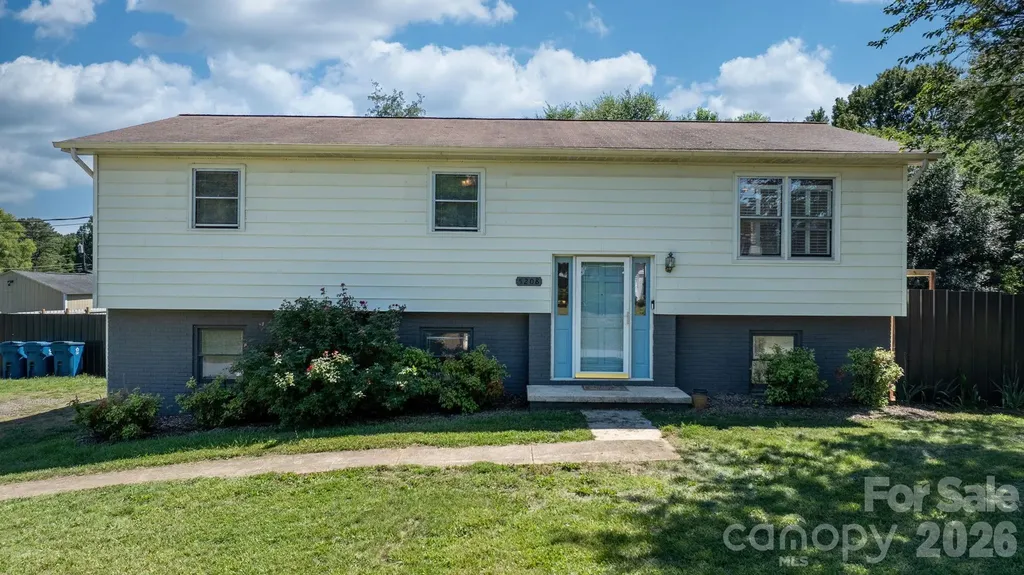 5208 W Piedmont Circle Conover NC 28613