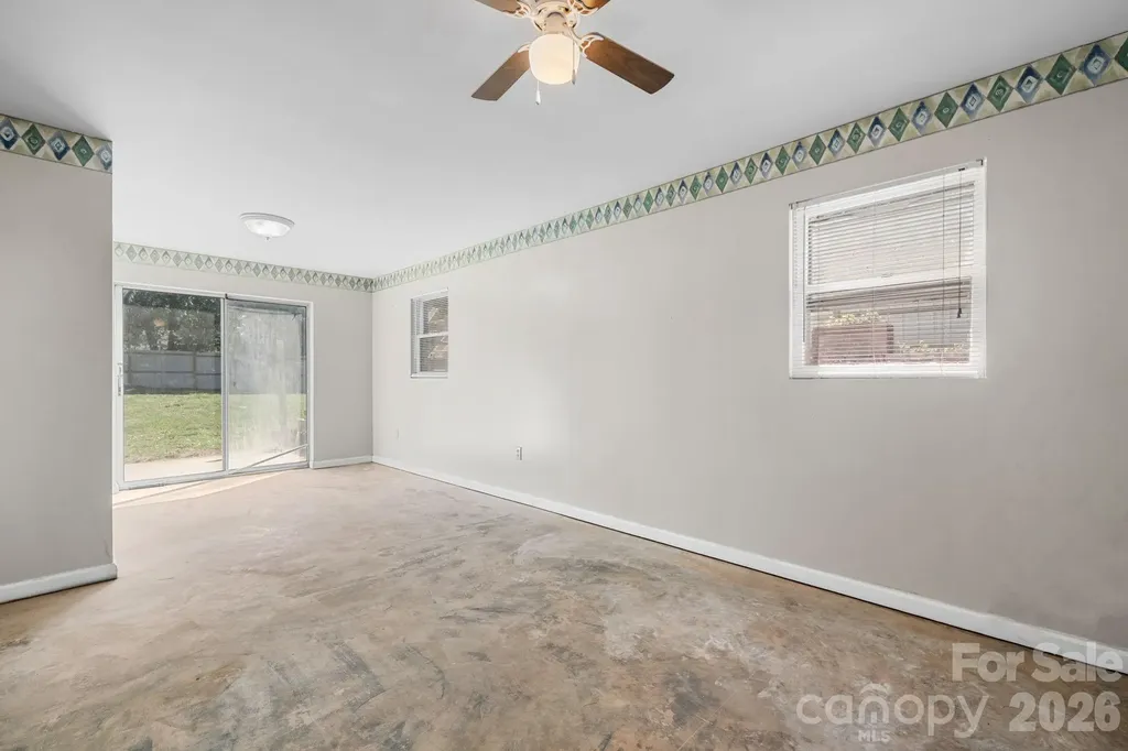 5208 W Piedmont Circle Conover NC 28613