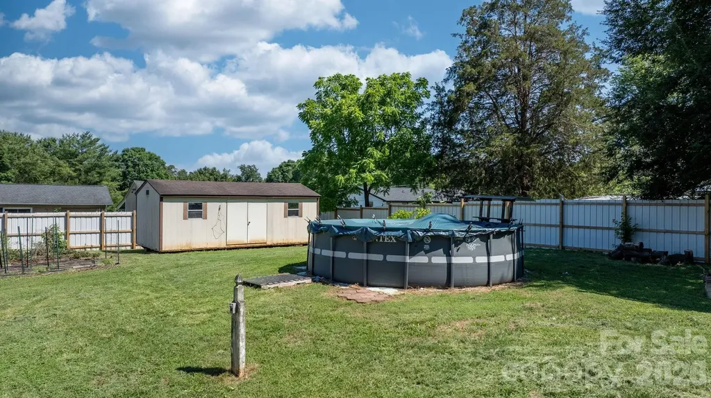 5208 W Piedmont Circle Conover NC 28613