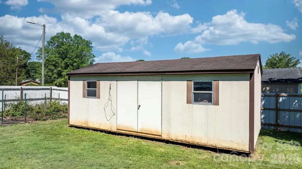 5208 W Piedmont Circle Conover NC 28613