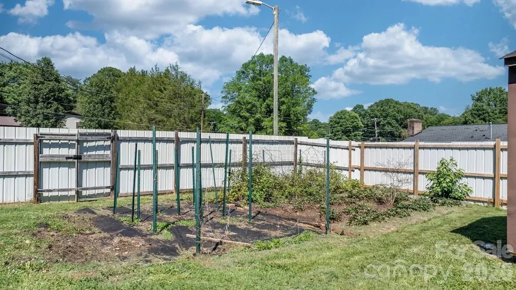 5208 W Piedmont Circle Conover NC 28613