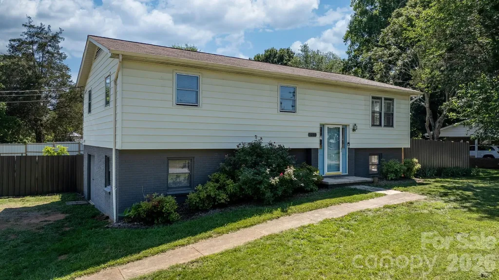 5208 W Piedmont Circle Conover NC 28613