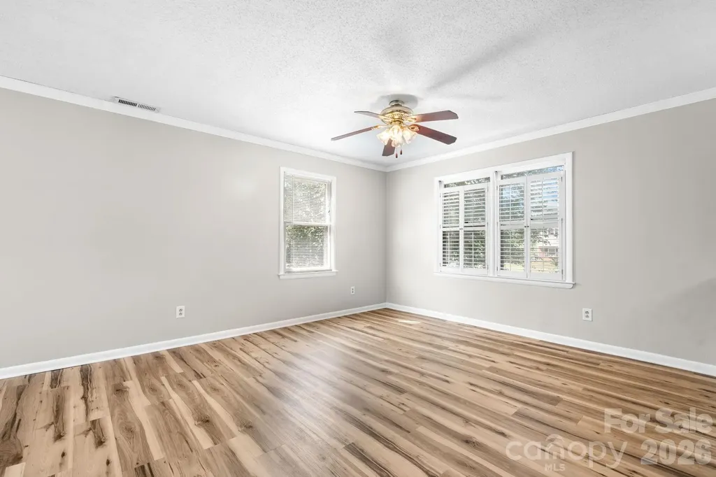 5208 W Piedmont Circle Conover NC 28613