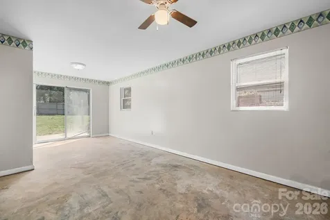 5208 W Piedmont Circle Conover NC 28613