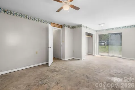 5208 W Piedmont Circle Conover NC 28613