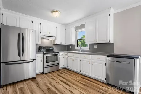 5208 W Piedmont Circle Conover NC 28613