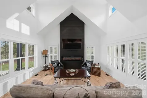 157 Franklin Lane Taylorsville NC 28681