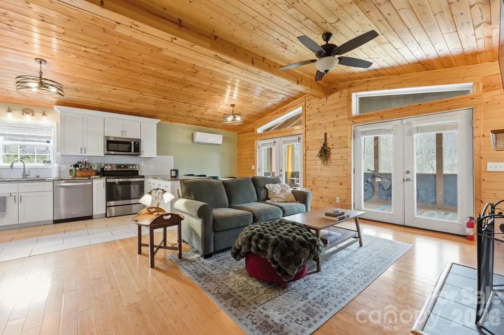 81 Bullfrog Cove Road Sylva NC 28779