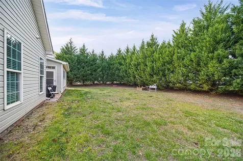 2001 Lake Vista Drive Mount Holly NC 28120