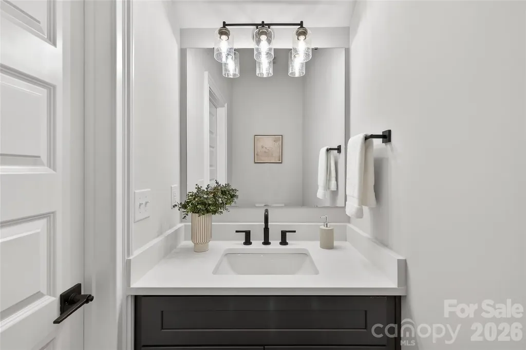 3219 Credenza Road Charlotte NC 28208