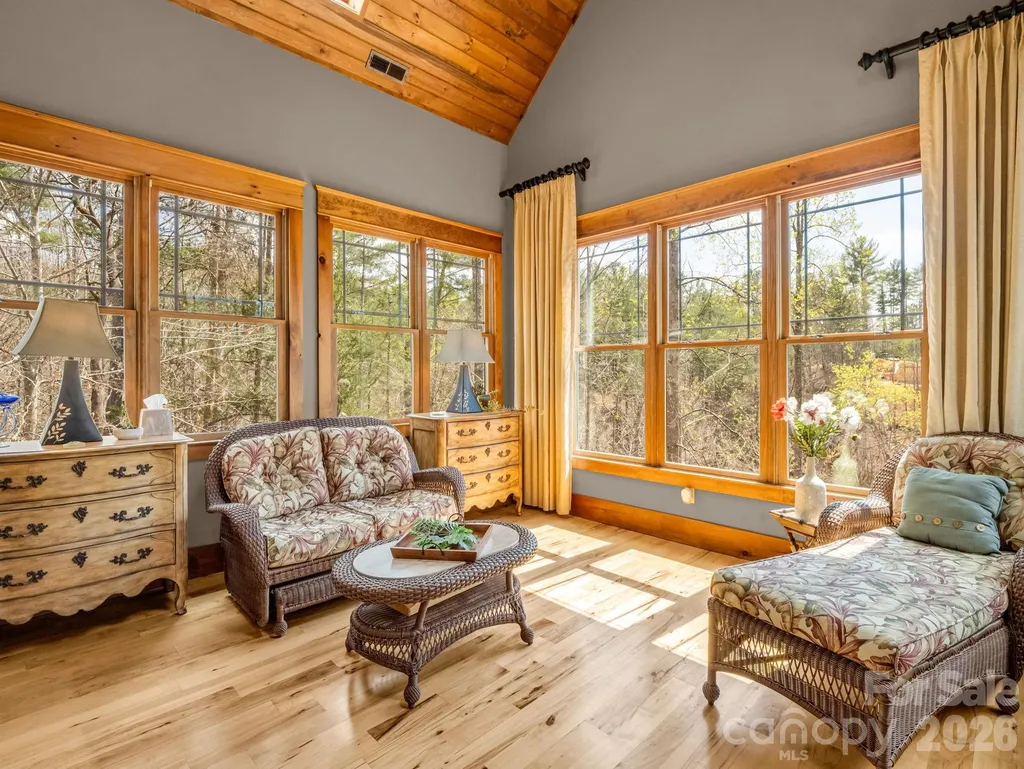 27 Anchor Drive Nebo NC 28761