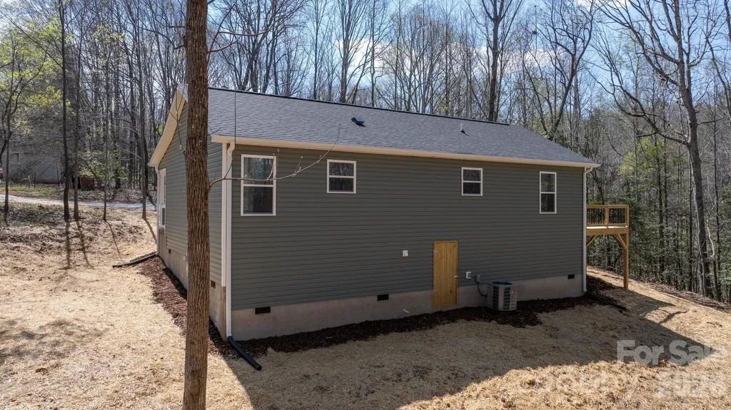 102 Kitchings Drive Valdese NC 28690