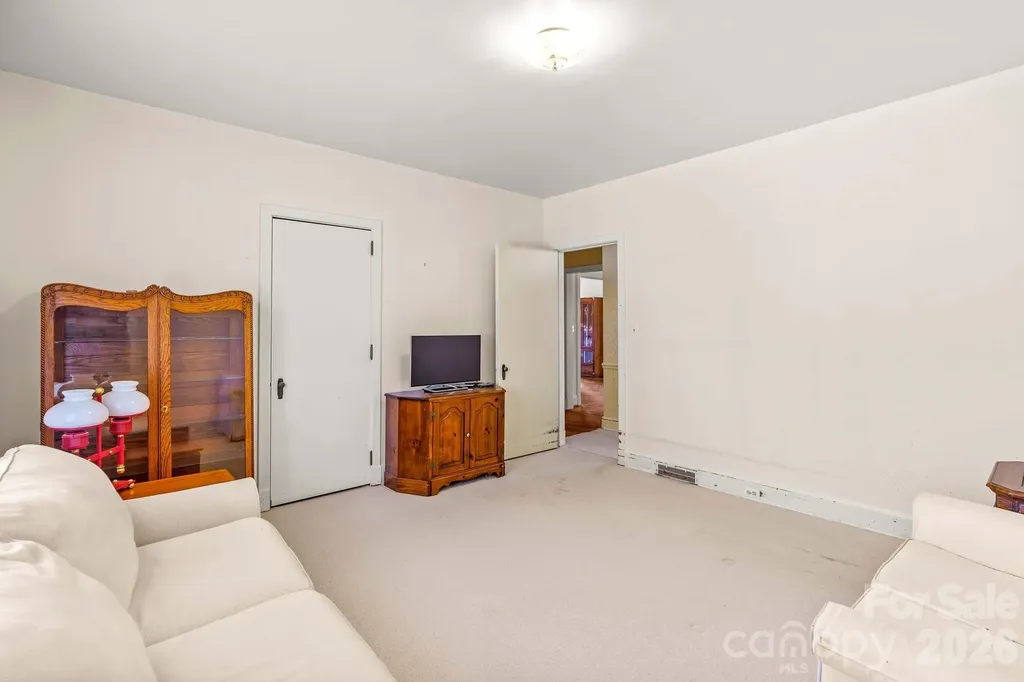 725 Mocksville Avenue Salisbury NC 28144