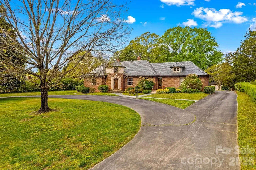 725 Mocksville Avenue Salisbury NC 28144
