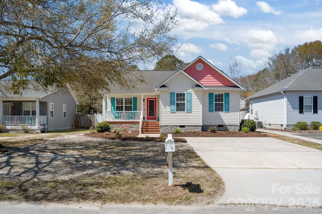 137 NE 4th Street Oak Island NC 28465