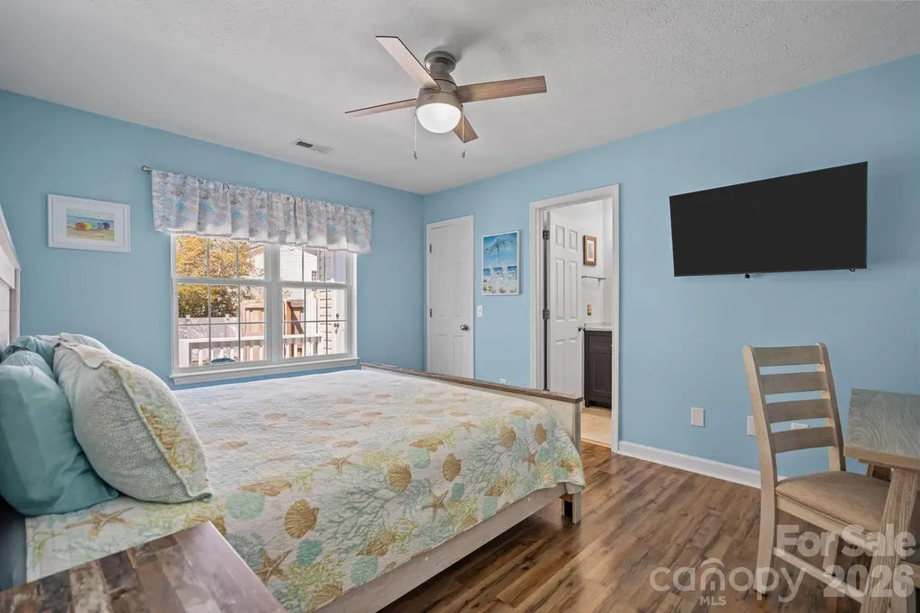 137 NE 4th Street Oak Island NC 28465