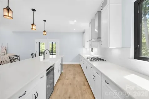 1194 99 Island Road Blacksburg SC 29702