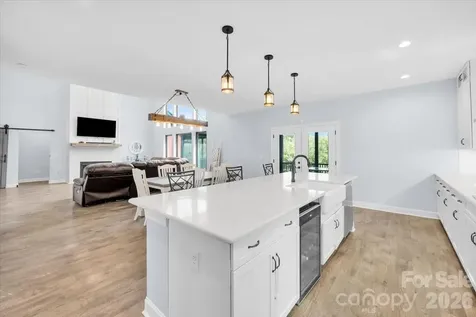 1194 99 Island Road Blacksburg SC 29702
