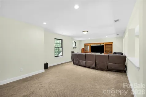1194 99 Island Road Blacksburg SC 29702