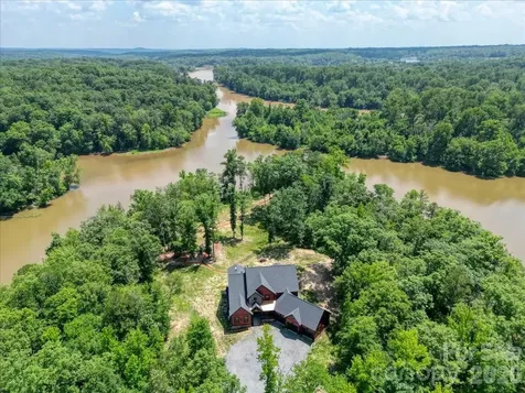 1194 99 Island Road Blacksburg SC 29702