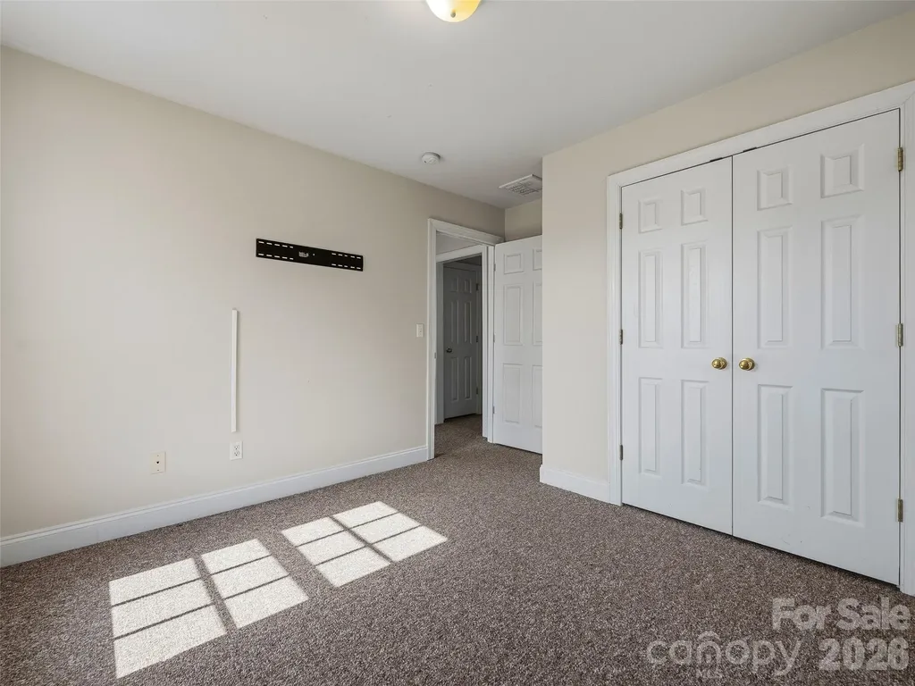 101 White Ash Drive E Asheville NC 28803