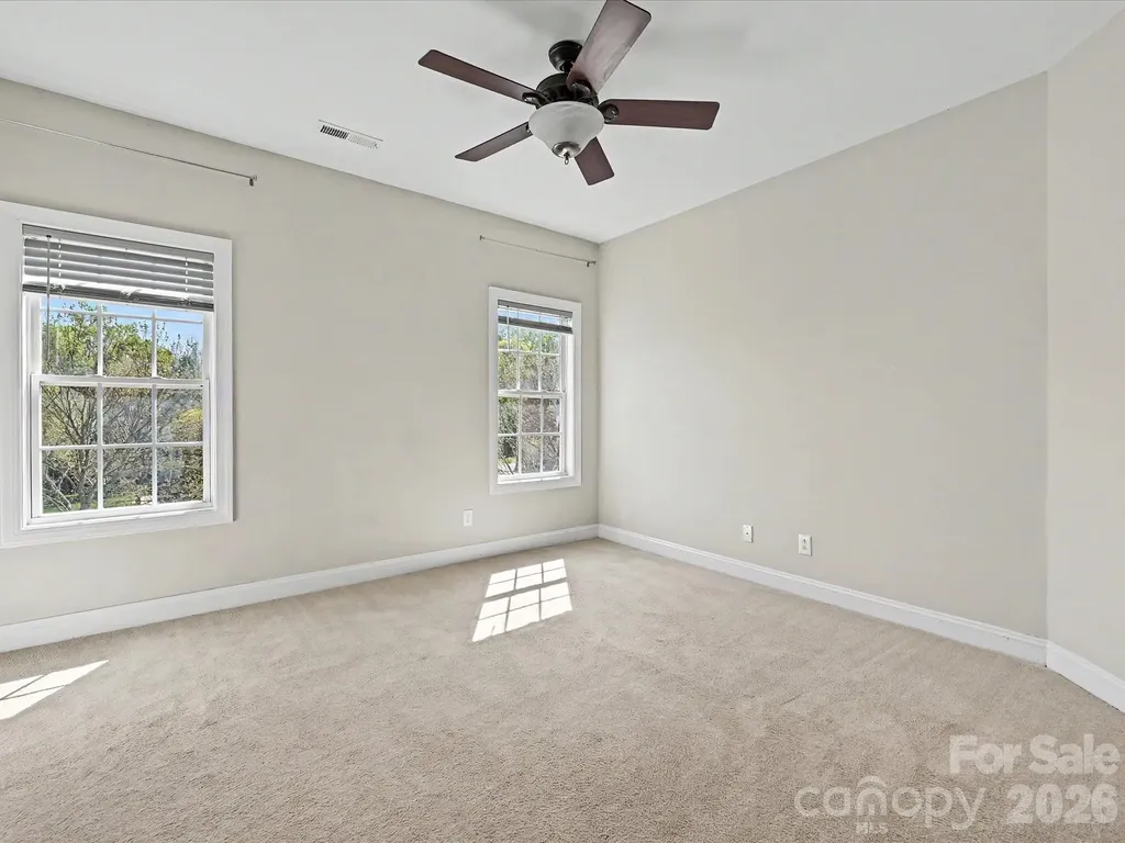 4221 Barons Court Harrisburg NC 28075