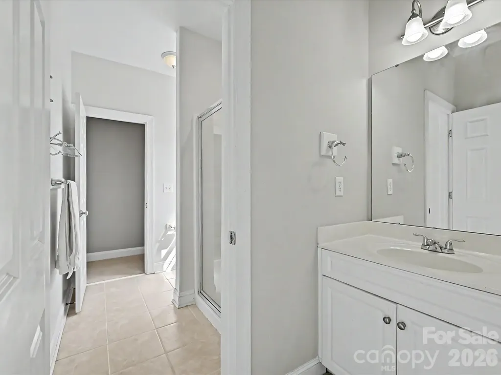 4221 Barons Court Harrisburg NC 28075