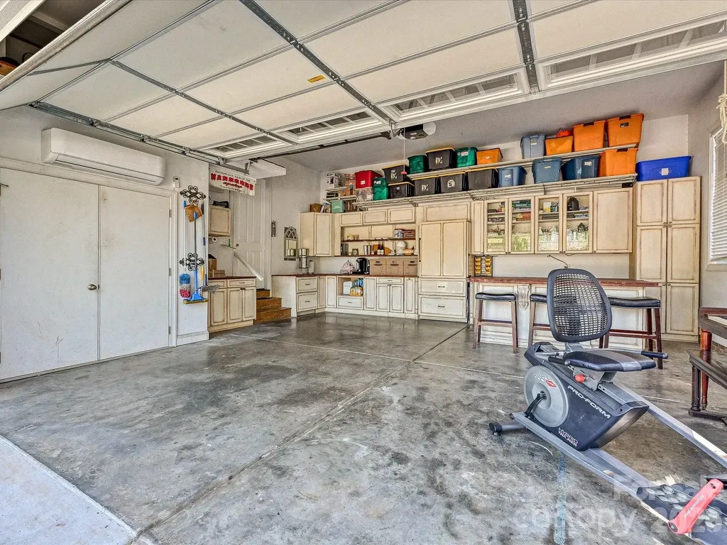 4221 Barons Court Harrisburg NC 28075