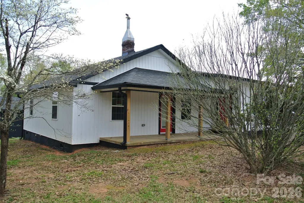 123 Moore Road Ellenboro NC 28040