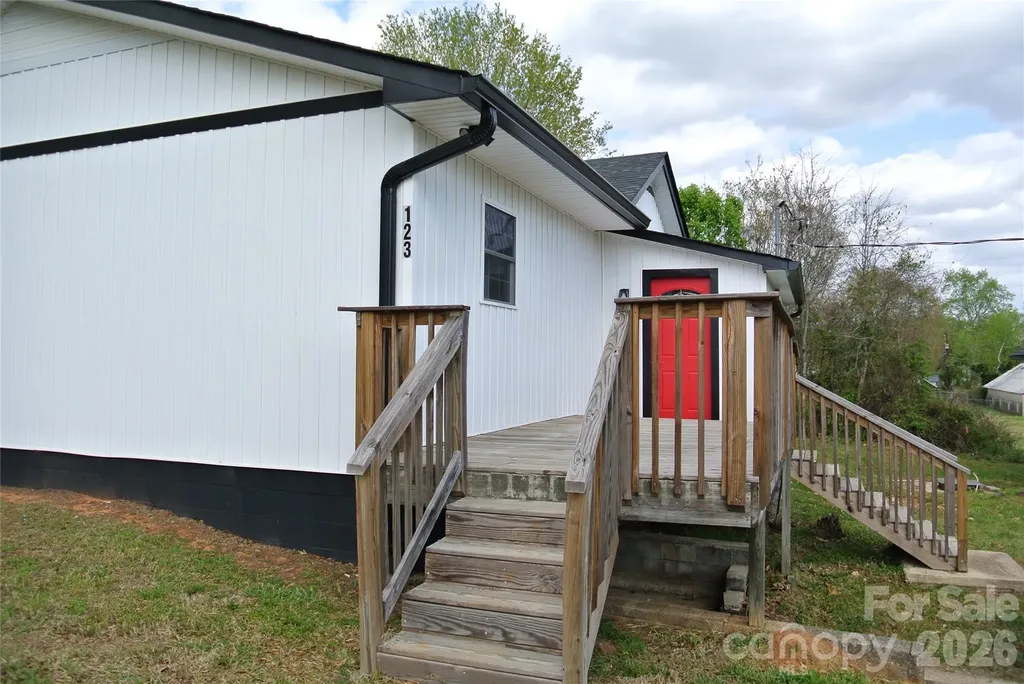 123 Moore Road Ellenboro NC 28040