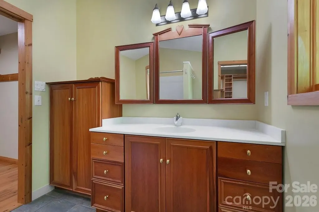 40 Walnut Ridge Circle Brevard NC 28712