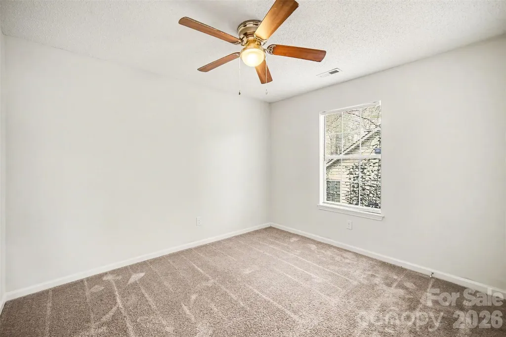 5806 Pennycross Lane Charlotte NC 28216