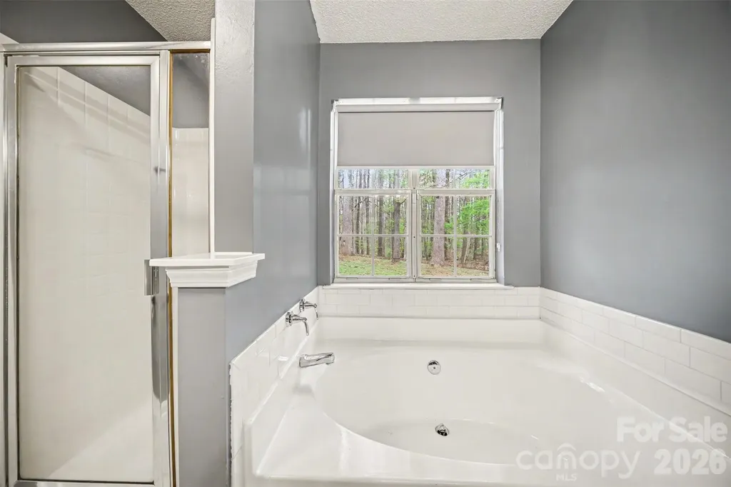 5806 Pennycross Lane Charlotte NC 28216