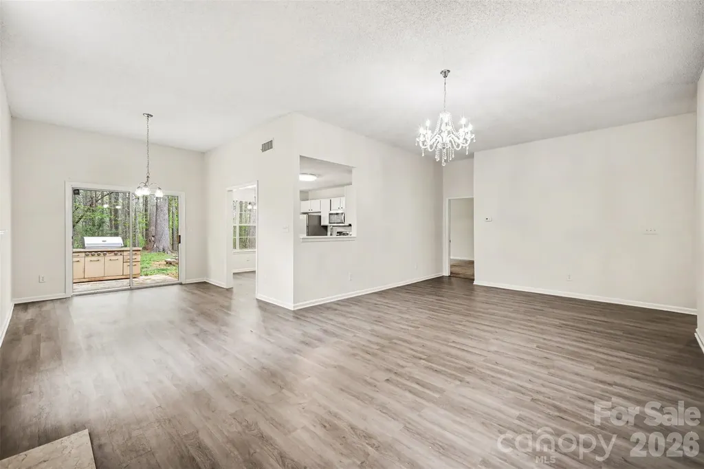 5806 Pennycross Lane Charlotte NC 28216