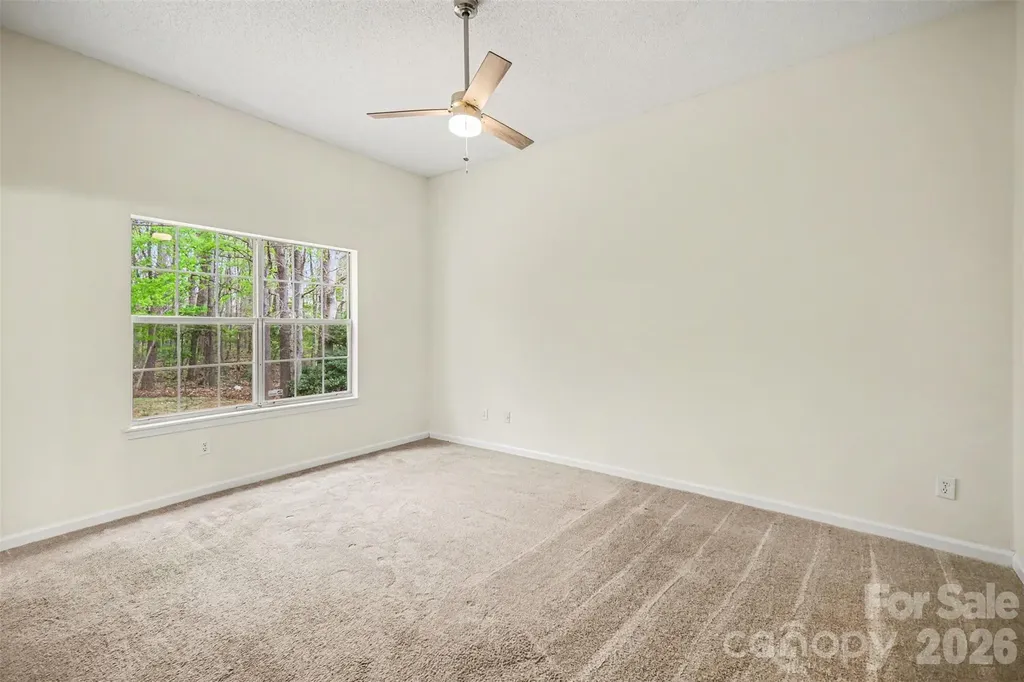 5806 Pennycross Lane Charlotte NC 28216