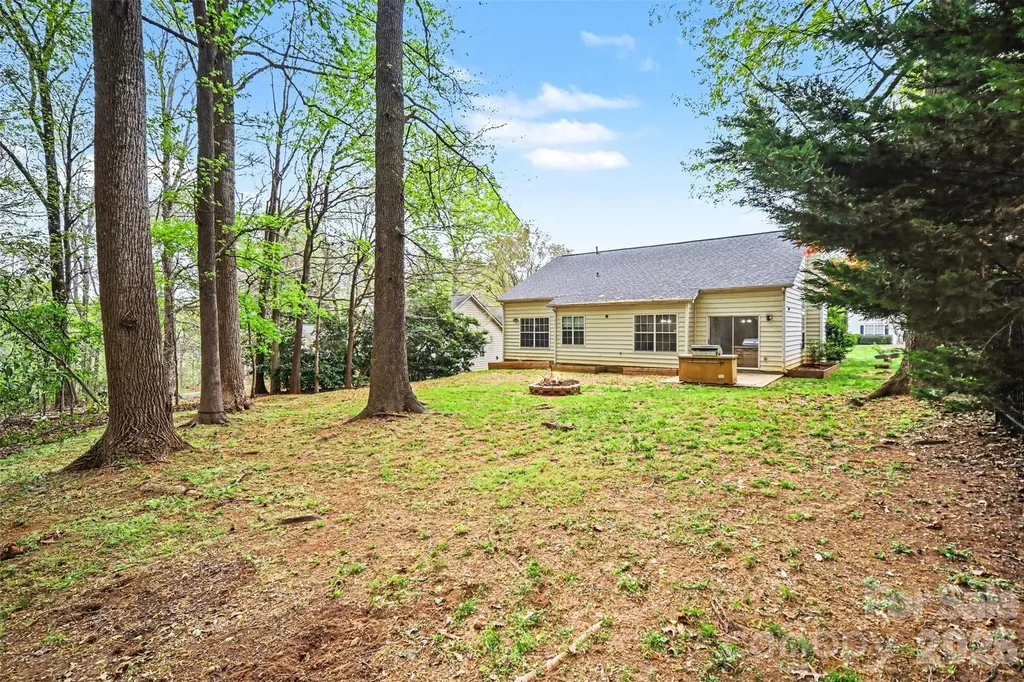 5806 Pennycross Lane Charlotte NC 28216