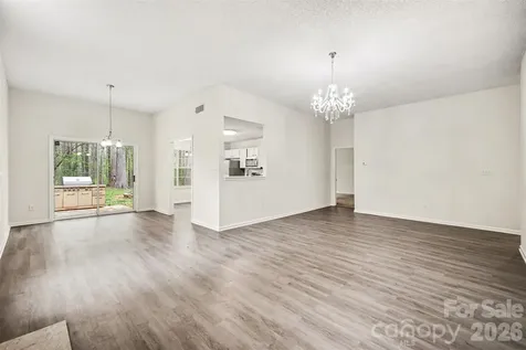 5806 Pennycross Lane Charlotte NC 28216
