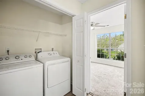 5806 Pennycross Lane Charlotte NC 28216