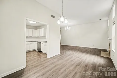 5806 Pennycross Lane Charlotte NC 28216