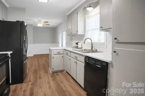 123 General Pemberton Street Stanley NC 28164