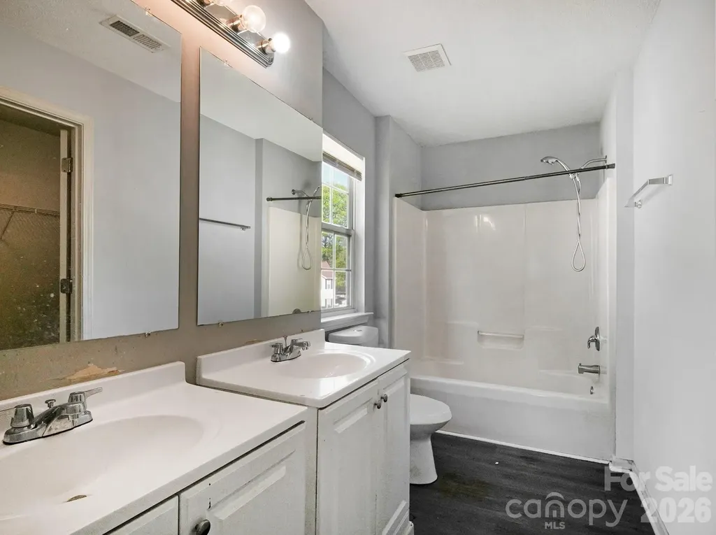 7410 Sarnia Place Charlotte NC 28269