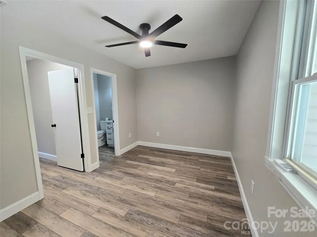 20 Mount Carmel Drive Asheville NC 28806